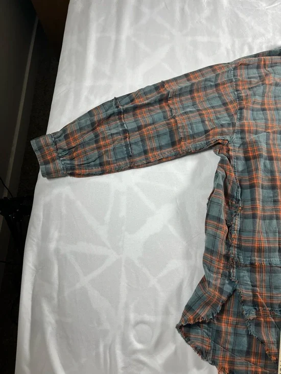 Easel Los Angeles Women’s Long Sleeve Raw Hems Flannel Size Large Distressed - Picture 3 of 14